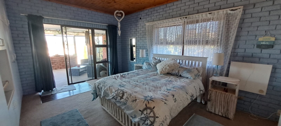 5 Bedroom Property for Sale in Britannia Bay Western Cape